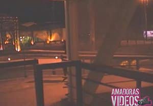 video amador Flagrante de amadora se mostrando na rua